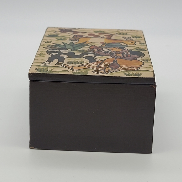 Folk Art Wooden Trinket Box Hand Painted Cabra Micheq Pastora - Picture 13 of 14